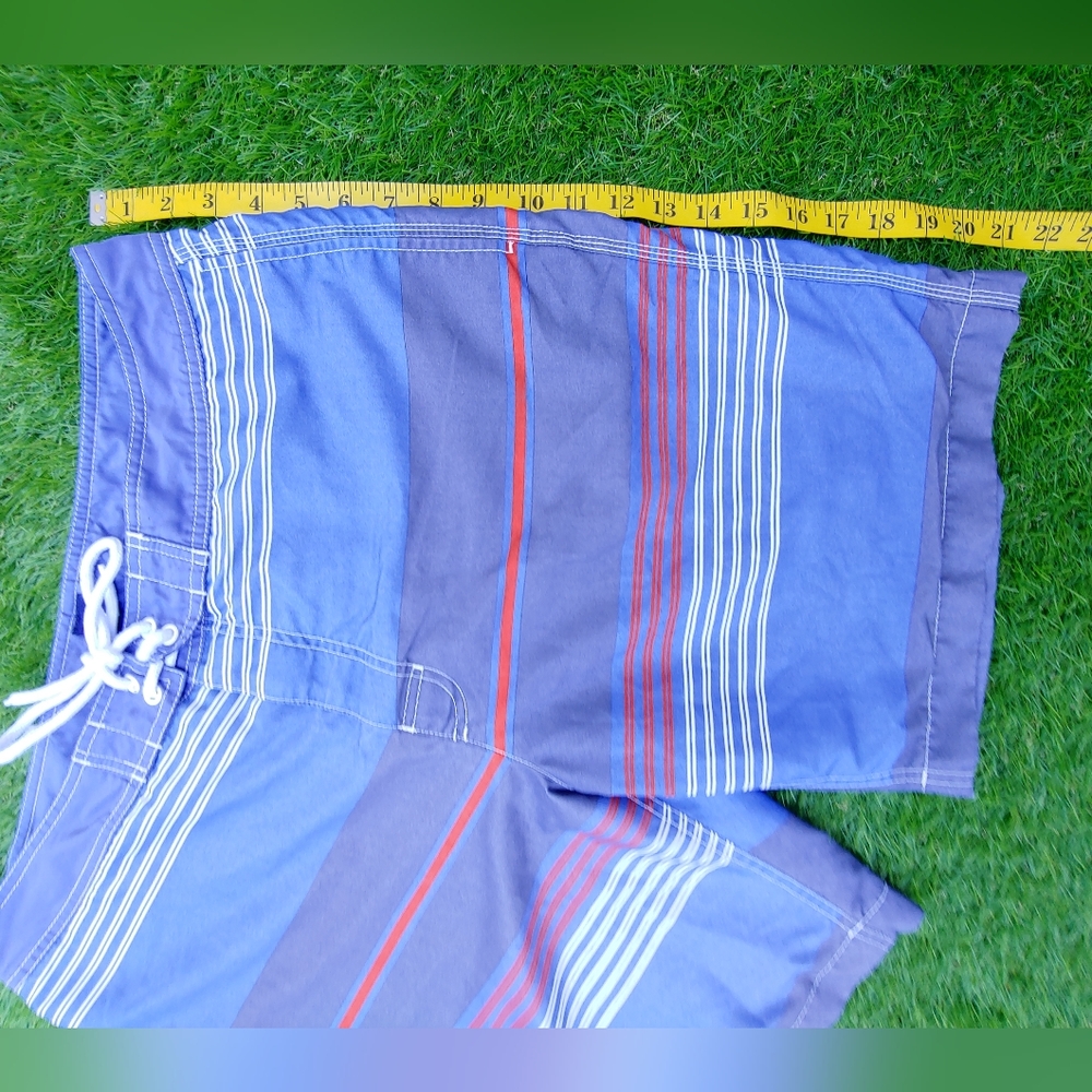 Excellent Used Condition Men's GAP Grey Blue Striped Board Shorts Size Large - Picture 6 of 10